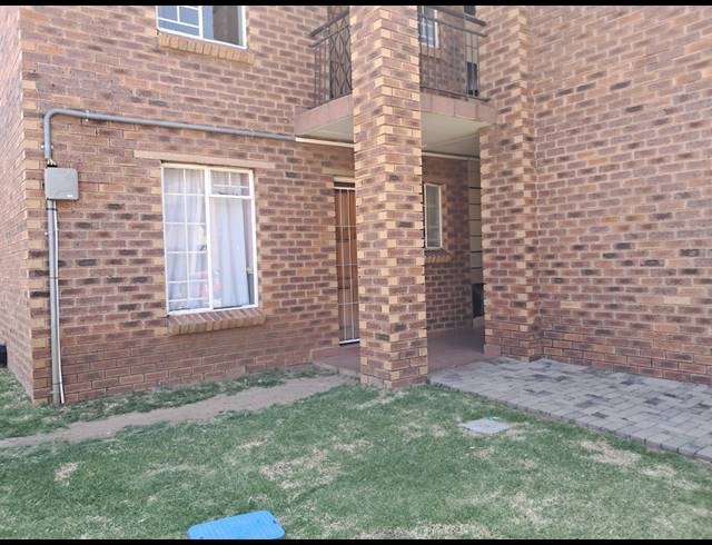2 BEDROOM SECTIONAL TITLE FOR SALE IN COMET